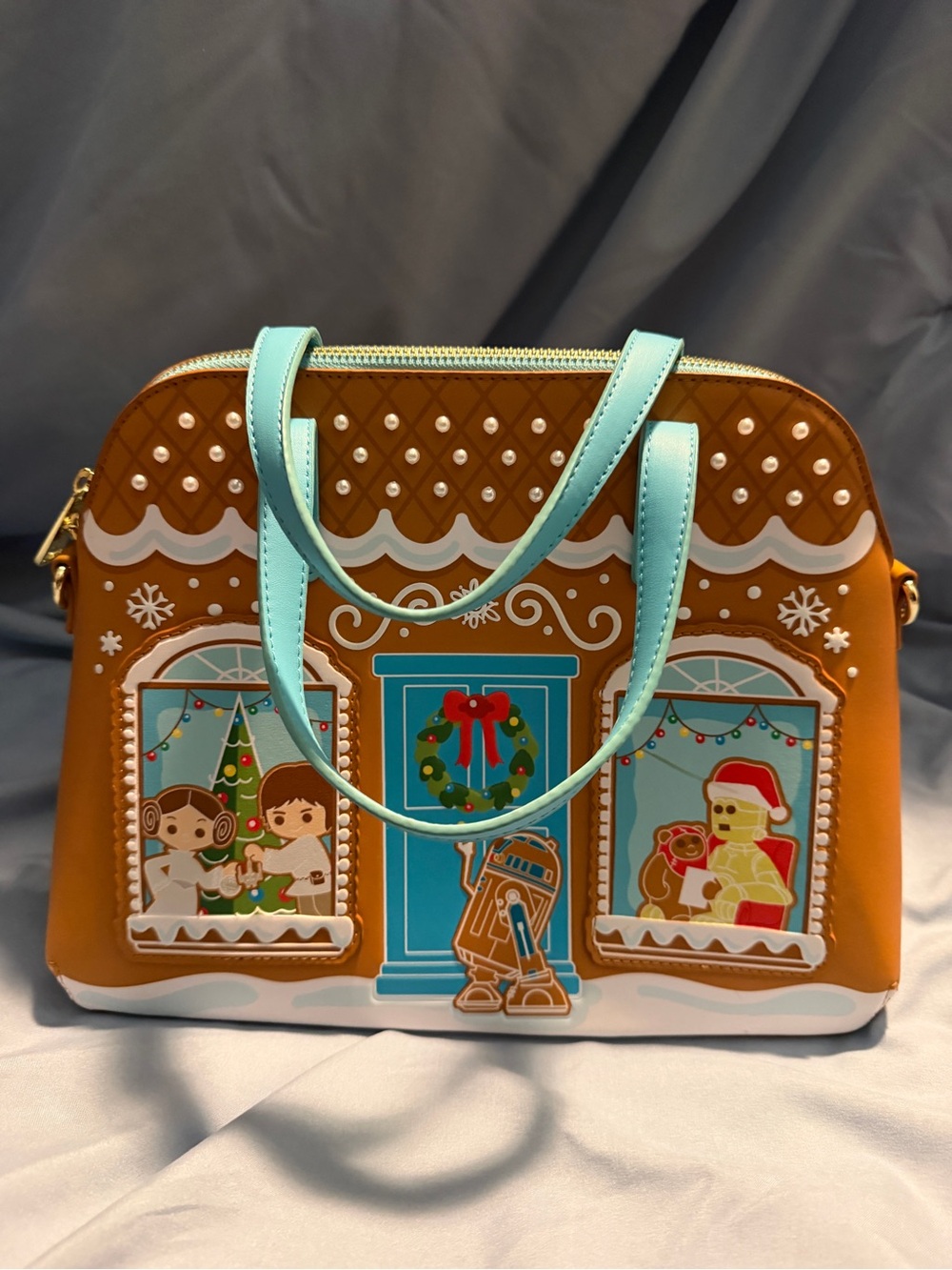 Loungefly Star Wars Holiday Gingerbread House Crossbody - Picture 2 of 3